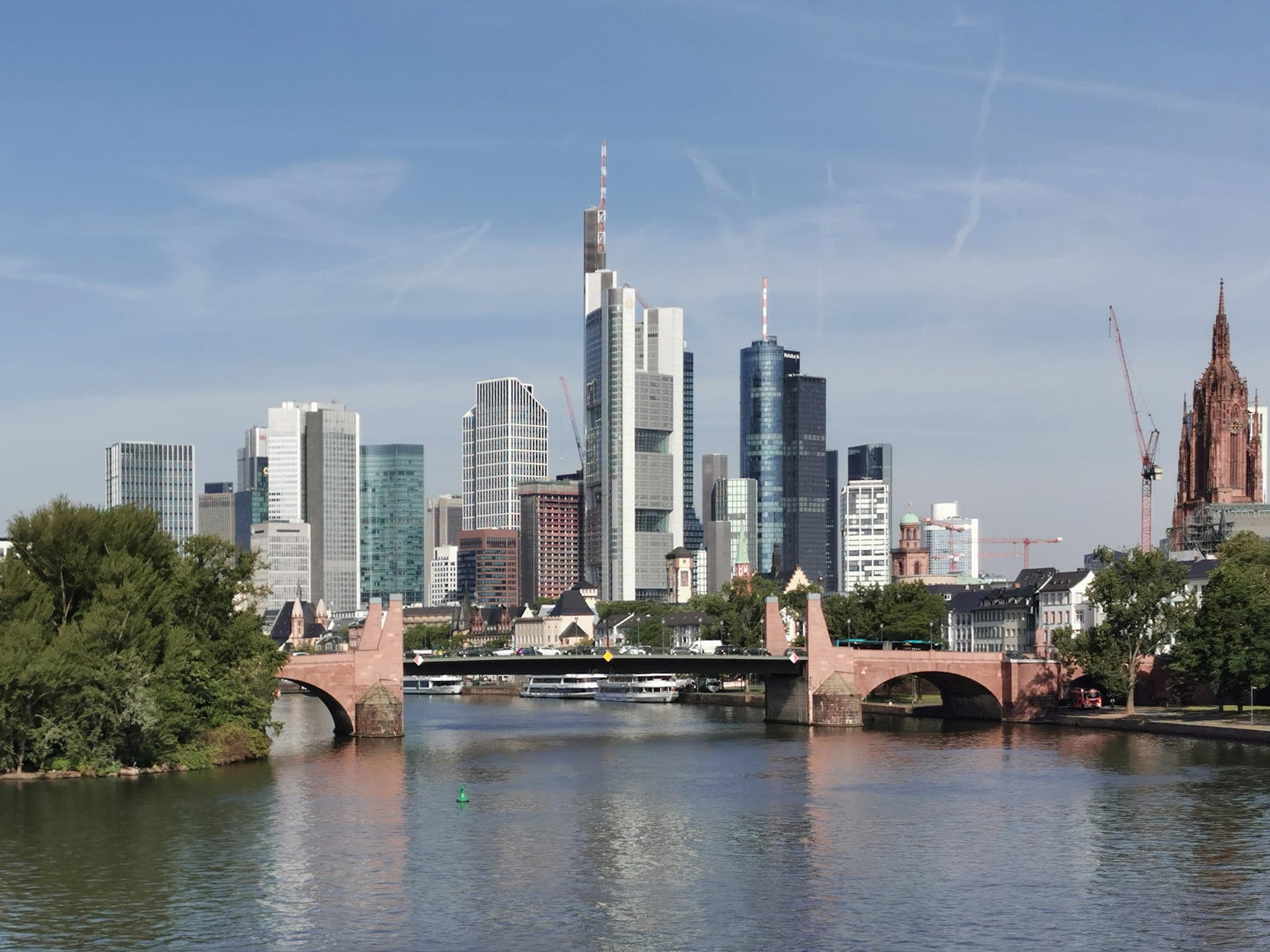 Frankfurt – Reiseziel mit Touren und Erlebnissen